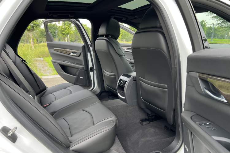 Used Cadillac CT6 2022 28T Luxury Edition Interior 5