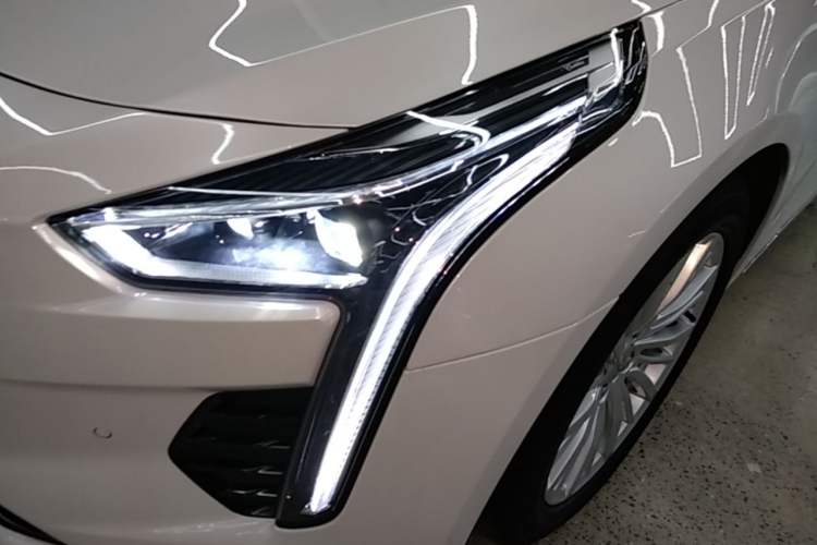 Used Cadillac CT6 2022 28T Fashion Edition Left Front Headlight