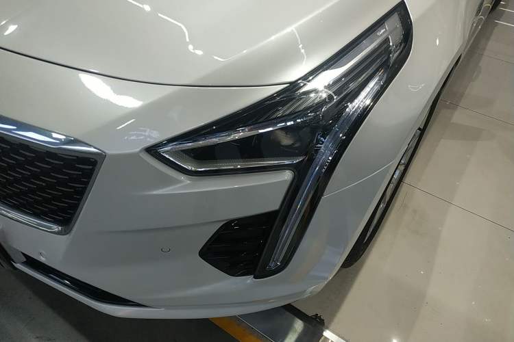 Used Cadillac CT6 2022 28T Luxury Edition Left Front Headlight