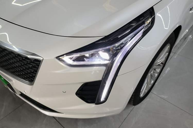 Used Cadillac CT6 2022 28T Luxury Edition Left Front Headlight