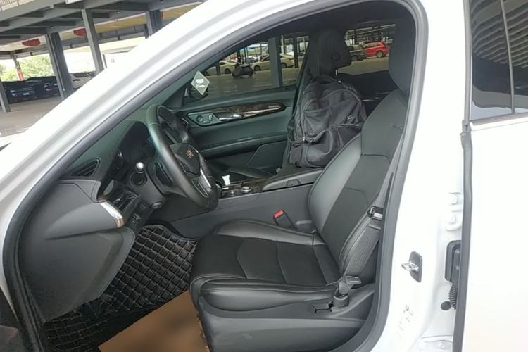 Used Cadillac CT6 2022 28T Luxury Edition Left Front Seat