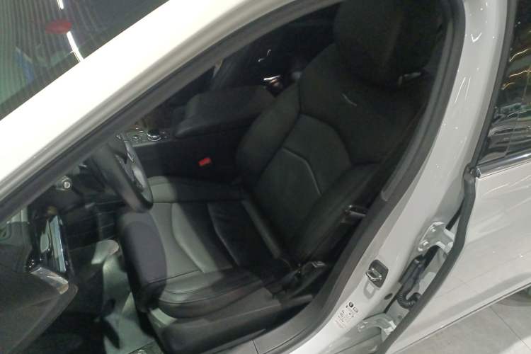 Used Cadillac CT6 2022 28T Luxury Edition Left Front Seat