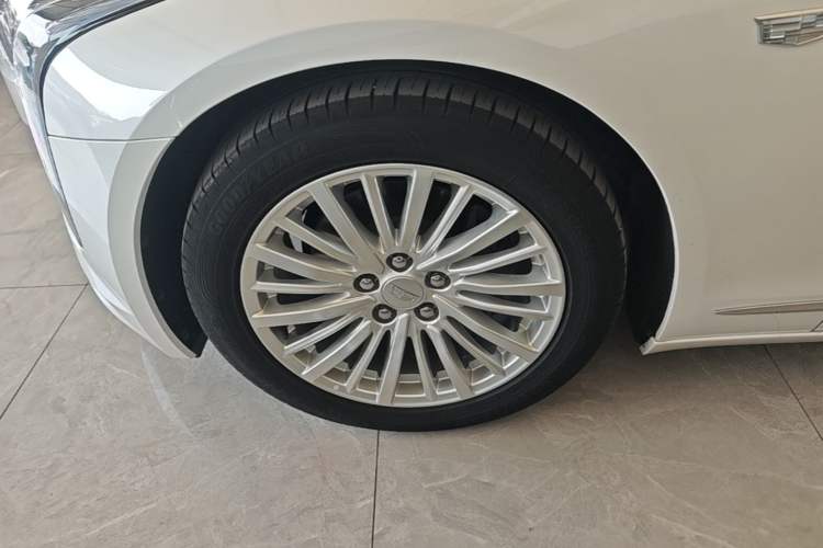 Used Cadillac CT6 2022 28T Luxury Edition Left Front Wheel Hub