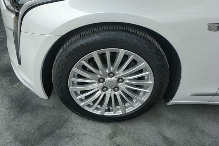 Used Cadillac CT6 2022 28T Luxury Edition Left Front Wheel Hub