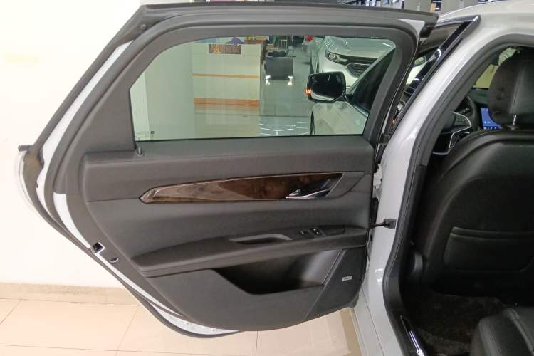 Used Cadillac CT6 2022 28T Luxury Edition Left Rear Door Interior