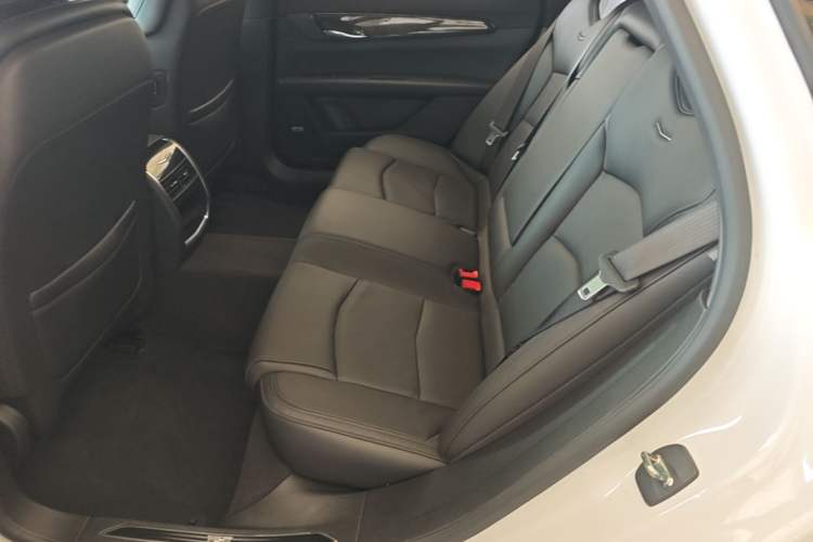 Used Cadillac CT6 2022 28T Luxury Edition Left Rear Seat