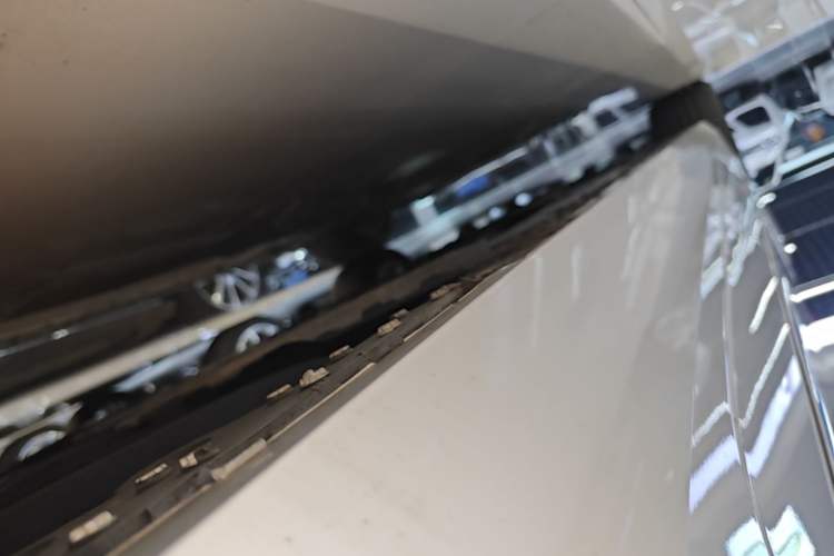 Used Cadillac CT6 2022 28T Luxury Edition Left Side Sill