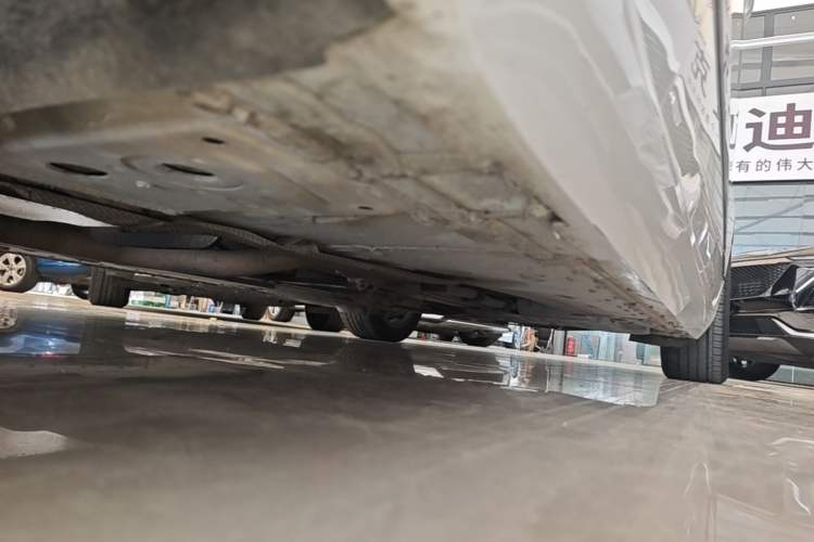 Used Cadillac CT6 2022 28T Luxury Edition Left Side Sill