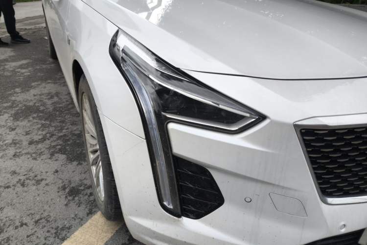 Used Cadillac CT6 2022 28T Prestige Edition Right Front Headlight