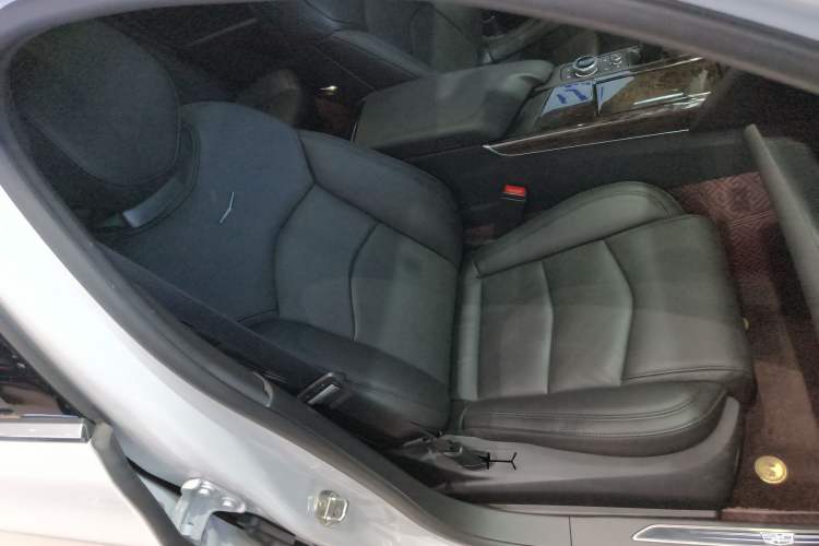 Used Cadillac CT6 2022 28T Luxury Edition Right Front Seat