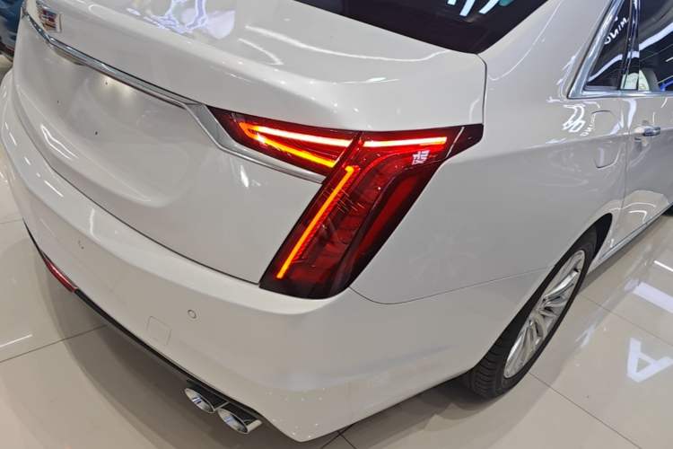 Used Cadillac CT6 2022 28T Luxury Edition Right Rear Taillight