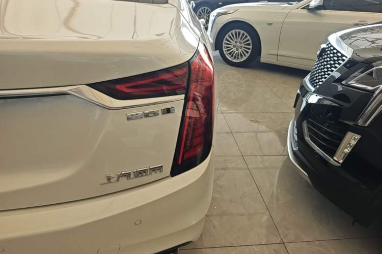 Used Cadillac CT6 2022 28T Luxury Edition Right Rear Taillight