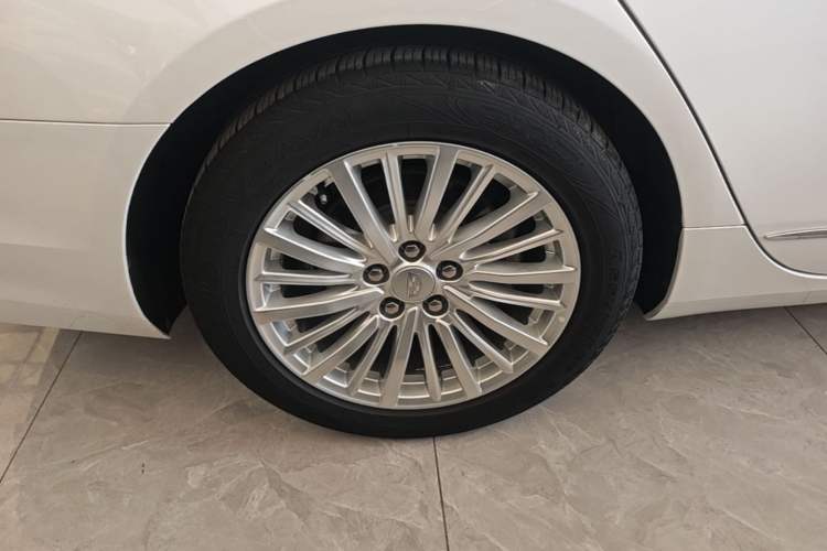 Used Cadillac CT6 2022 28T Luxury Edition Right Rear Wheel Hub