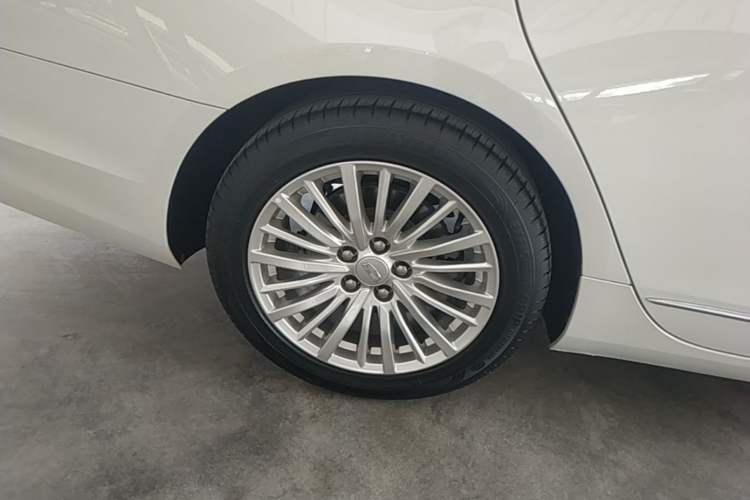 Used Cadillac CT6 2022 28T Luxury Edition Right Rear Wheel Hub