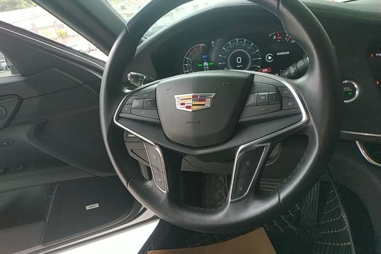 Used Cadillac CT6 2022 28T Luxury Edition Steering Wheel