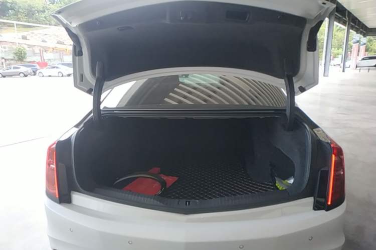 Used Cadillac CT6 2022 28T Luxury Edition Trunk