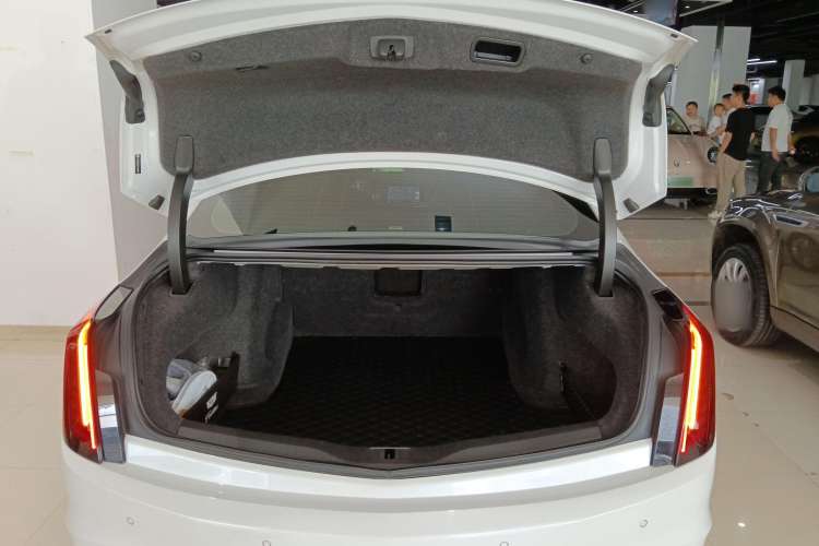 Used Cadillac CT6 2022 28T Luxury Edition Trunk