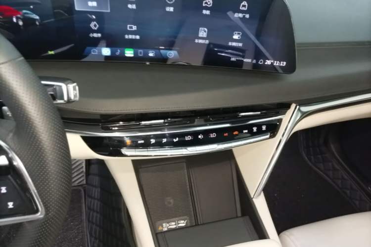 Used Cadillac CT6 2023 28T Luxury Version Audio And AC Panel