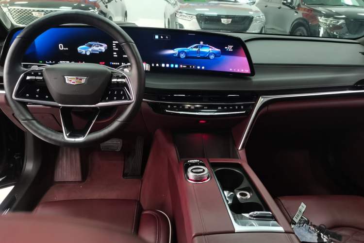 Used Cadillac CT6 2023 28T Platinum Edition Center Console