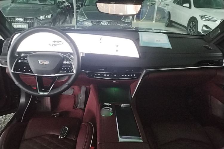 Used Cadillac CT6 2023 28T Prestige Model Center Console