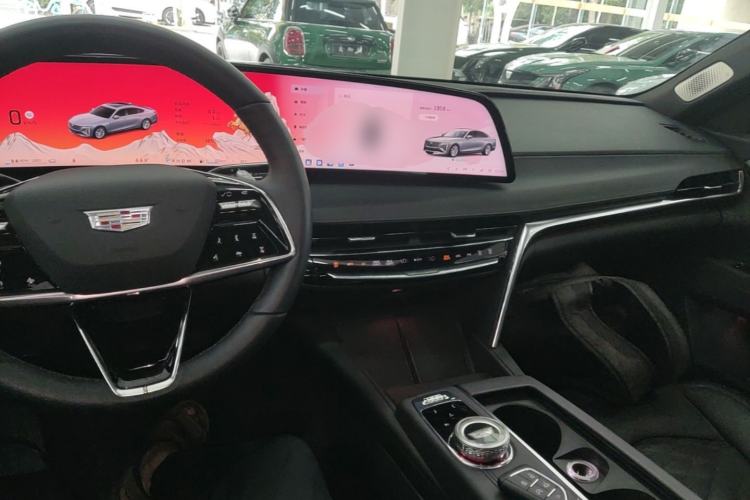 Used Cadillac CT6 2023 28T Platinum Edition Center Console