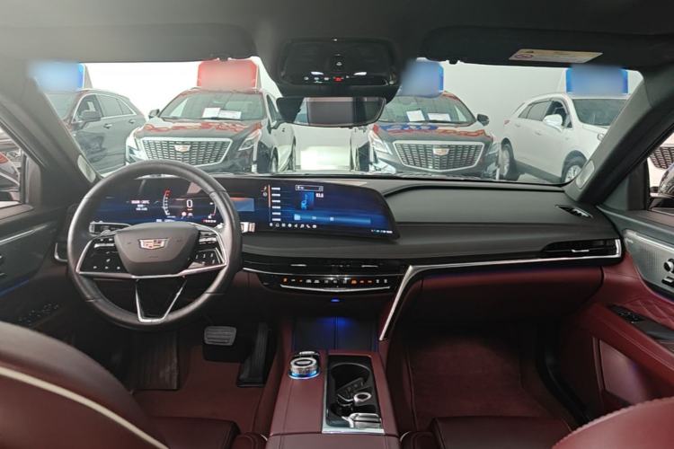 Used Cadillac CT6 2023 28T Prestige Model Center Console