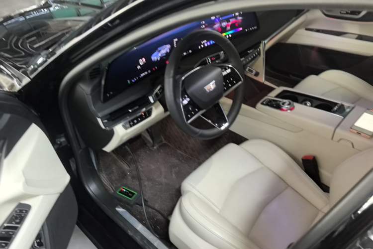 Used Cadillac CT6 2023 28T Luxury Version Driver Seat