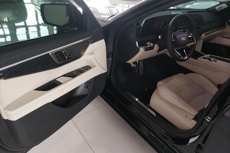 Used Cadillac CT6 2023 28T Luxury Version Driver Seat