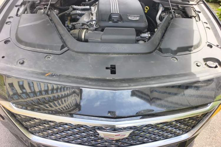 Used Cadillac CT6 2023 28T Luxury Version Engine Bay