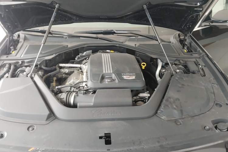 Used Cadillac CT6 2023 28T Platinum Edition Engine Bay