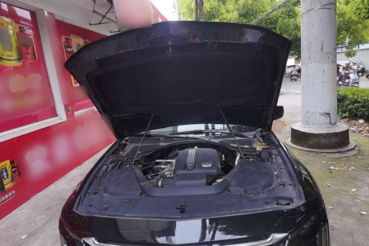 Used Cadillac CT6 2023 28T Fashion Edition Engine Bay