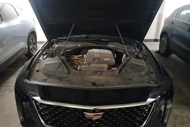Used Cadillac CT6 2023 28T Luxury Version Engine Bay