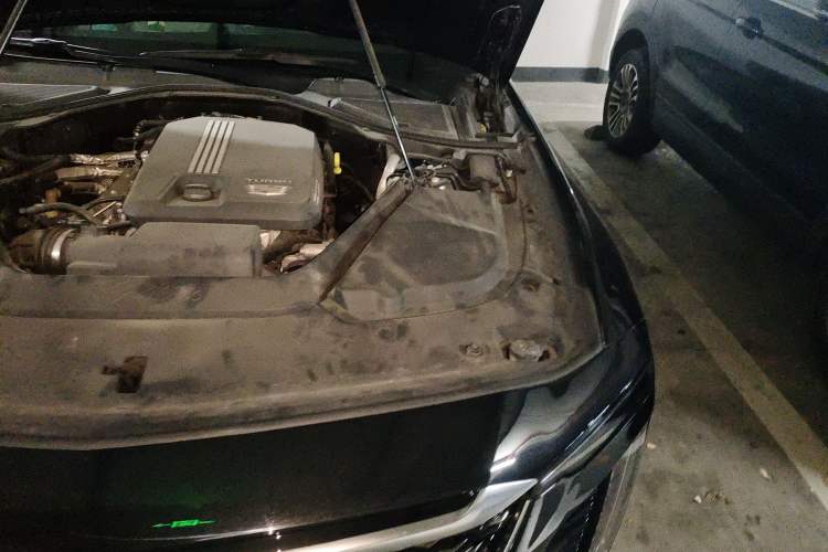 Used Cadillac CT6 2023 28T Luxury Version Engine Bay Left