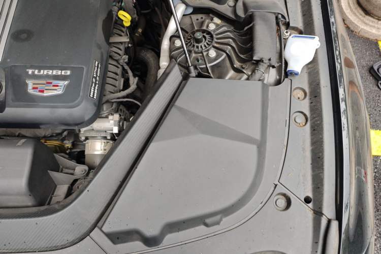 Used Cadillac CT6 2023 28T Luxury Version Engine Bay Left