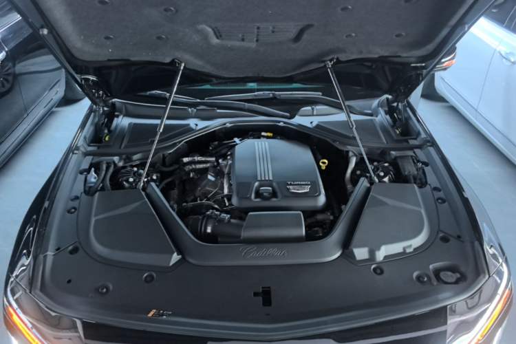Used Cadillac CT6 2023 28T Luxury Version Engine Bay