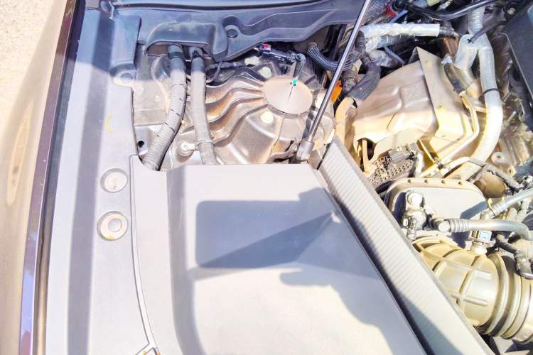 Used Cadillac CT6 2023 28T Platinum Edition Engine Bay Right