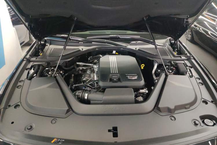 Used Cadillac CT6 2023 28T Luxury Version Engine Bay