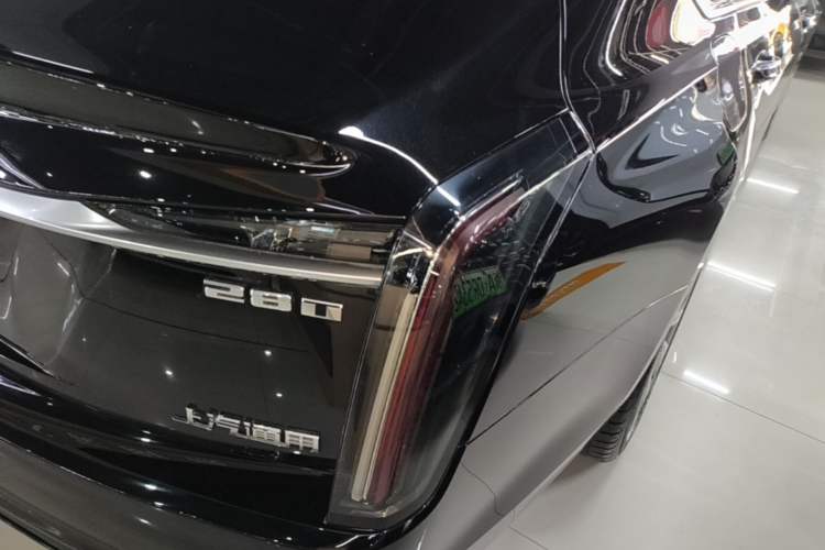 Used Cadillac CT6 2023 28T Luxury Version Exterior 3