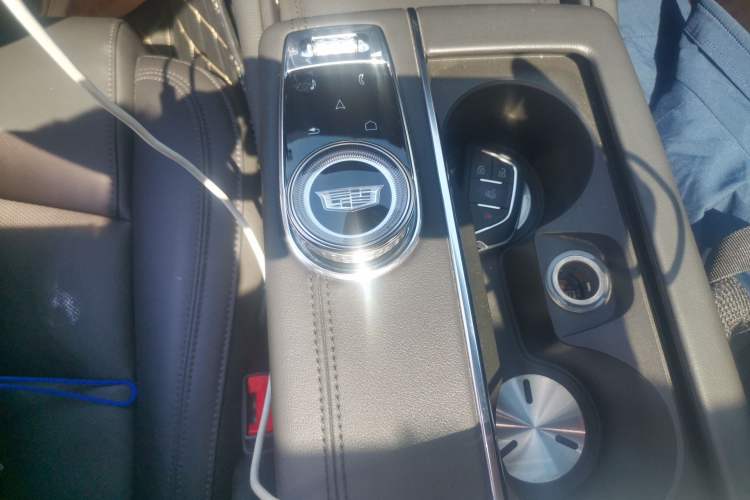 Used Cadillac CT6 2023 28T Fashion Edition Gear Lever