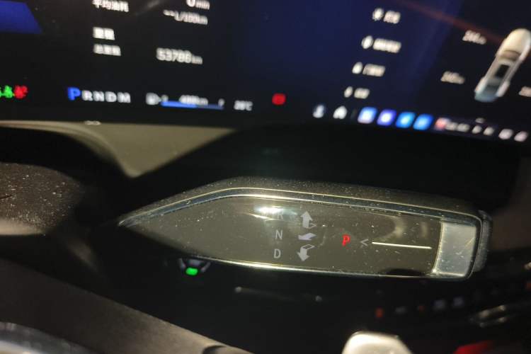 Used Cadillac CT6 2023 28T Prestige Model Gear Lever