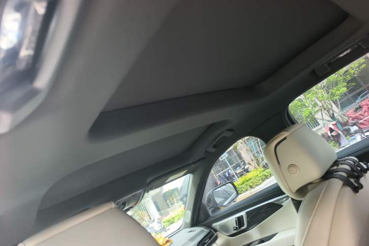 Used Cadillac CT6 2023 28T Luxury Version Headliner