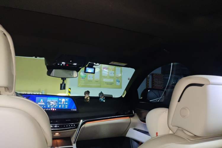 Used Cadillac CT6 2023 28T Luxury Version Headliner