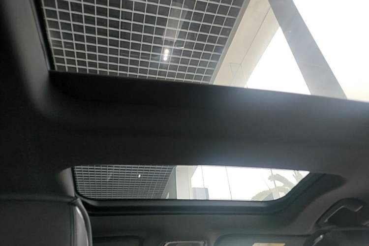 Used Cadillac CT6 2023 28T Platinum Edition Headliner