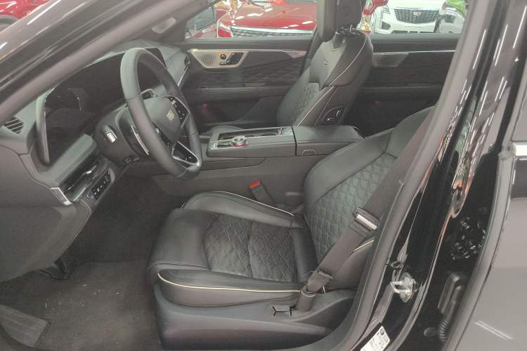 Used Cadillac CT6 2023 28T Platinum Edition Interior 1