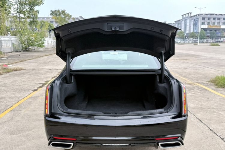 Used Cadillac CT6 2023 28T Platinum Edition Interior 13