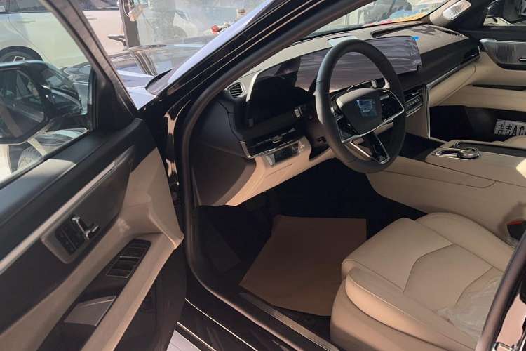Used Cadillac CT6 2023 28T Luxury Version Interior 2