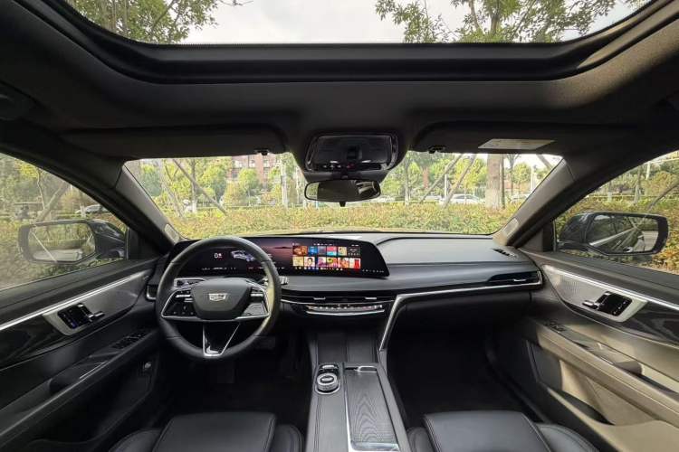 Used Cadillac CT6 2023 28T Luxury Version Interior 2