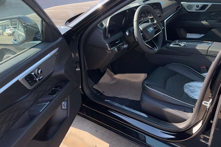 Used Cadillac CT6 2023 28T Prestige Model Interior 2