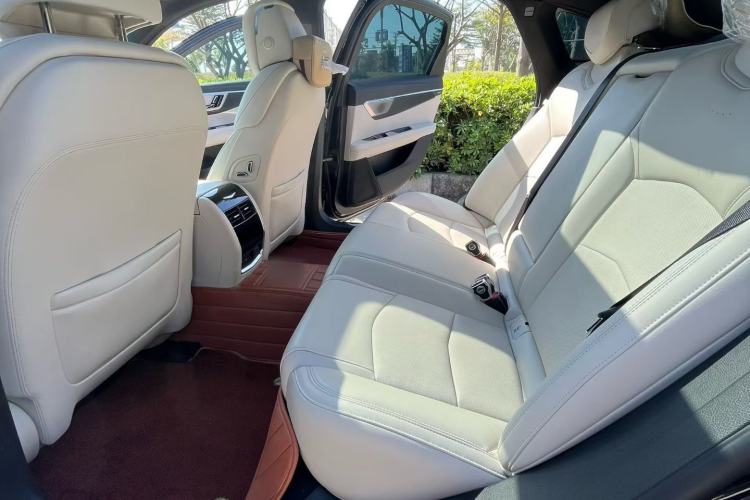 Used Cadillac CT6 2023 28T Luxury Version Interior 4