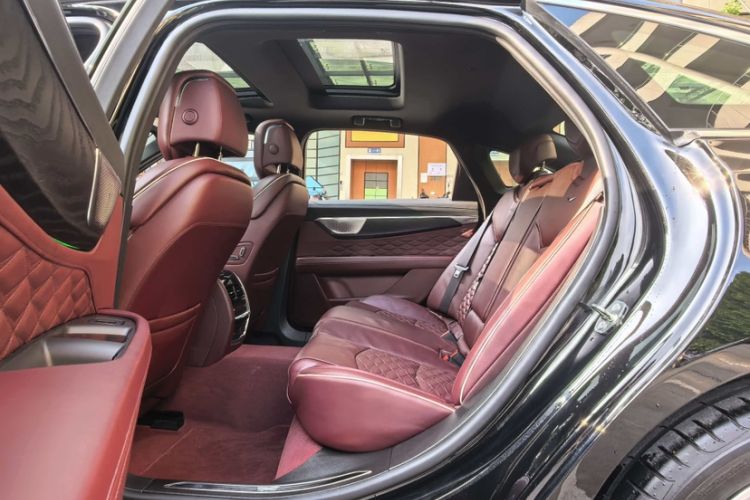 Used Cadillac CT6 2023 28T Platinum Edition Interior 5